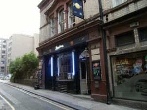 Ye Hole in the Wall